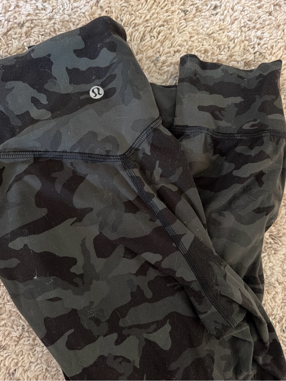 Lululemon Camo Joggers - Size 4